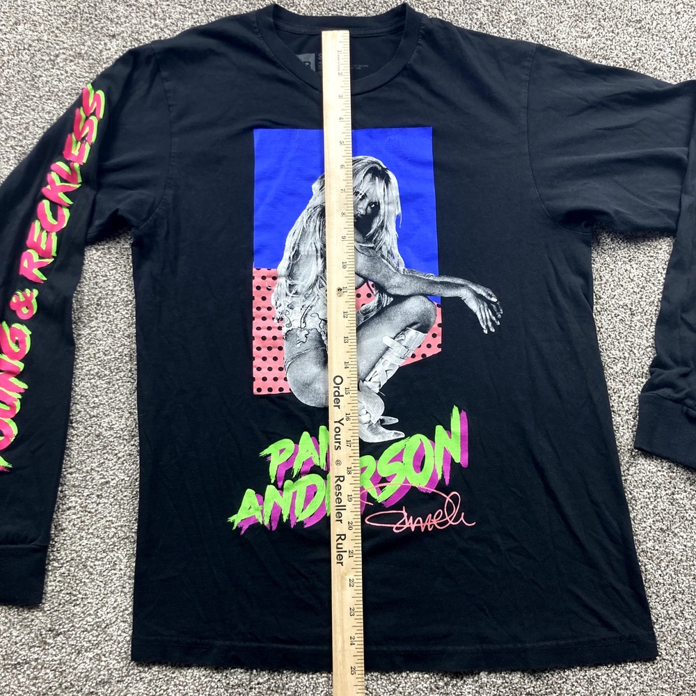 Young & Reckless Shirt Adult Small Pamela Anderson YR RARE Super Model Black Y2K - Picture 5 of 10